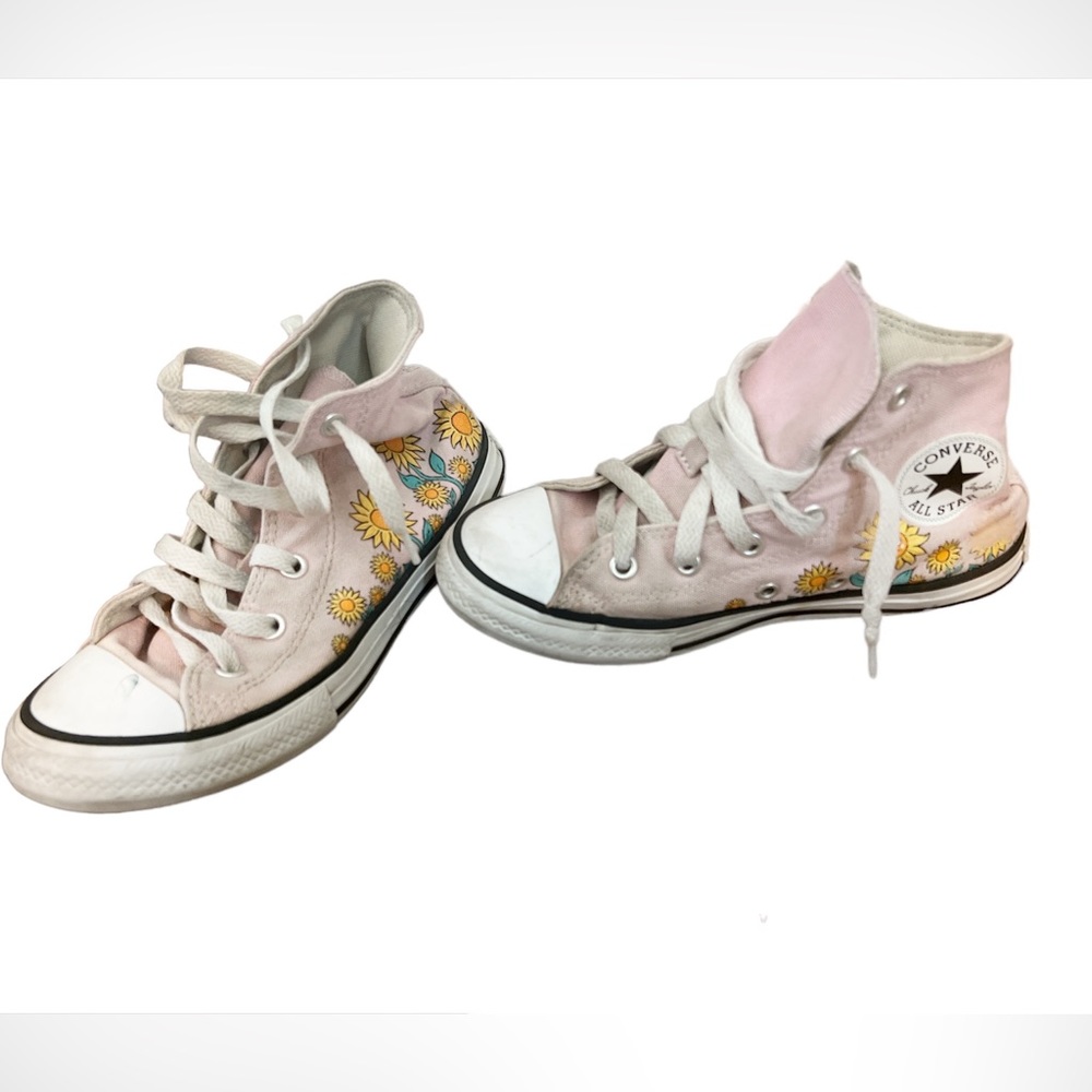 Girls shoes size 1 un 13.5